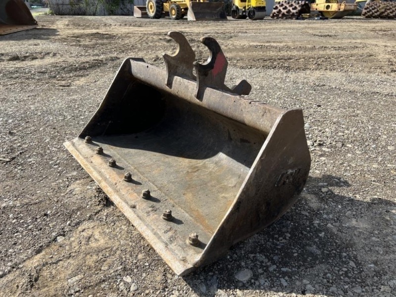 PSM 42" Muck Bucket