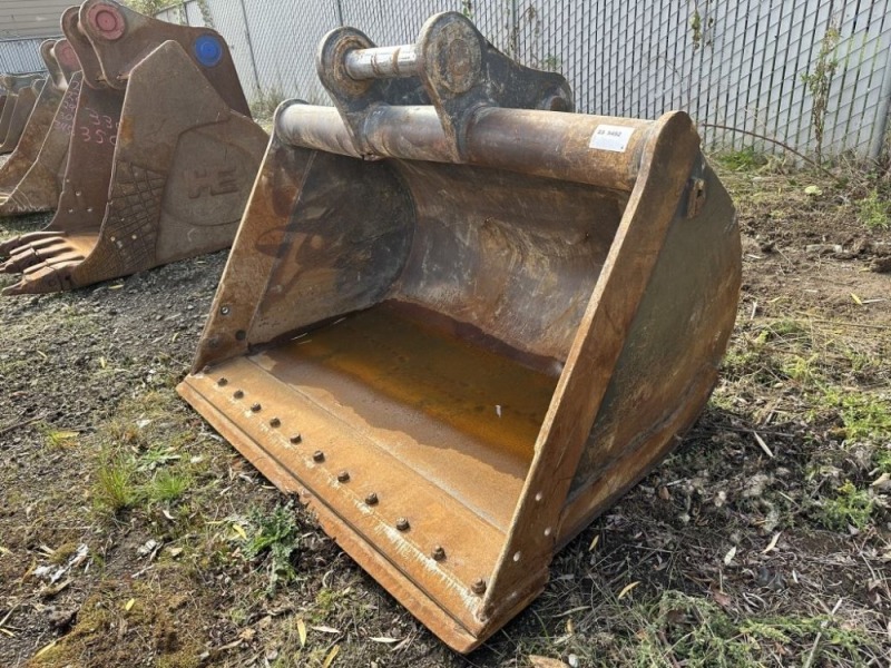 Rockland 72" Muck Bucket