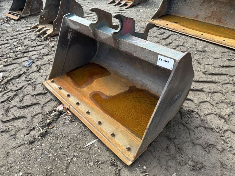 PSM 48 Muck Bucket | J. Stout Auction