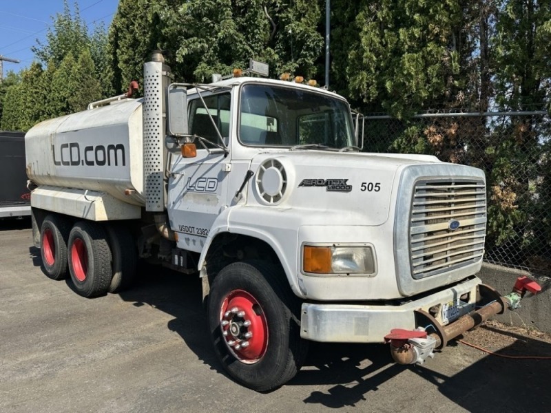 1989 Ford LTA9000 Water Truck