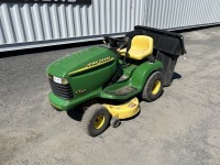 2001 John Deere LT133 Ride On Mower
