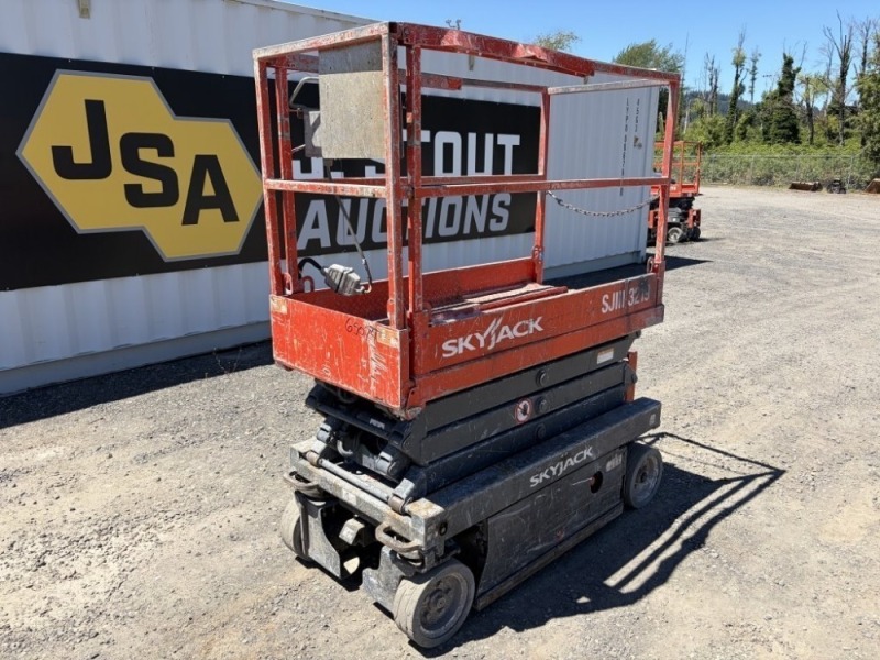 Skyjack SJIII 3219 Scissor Lift