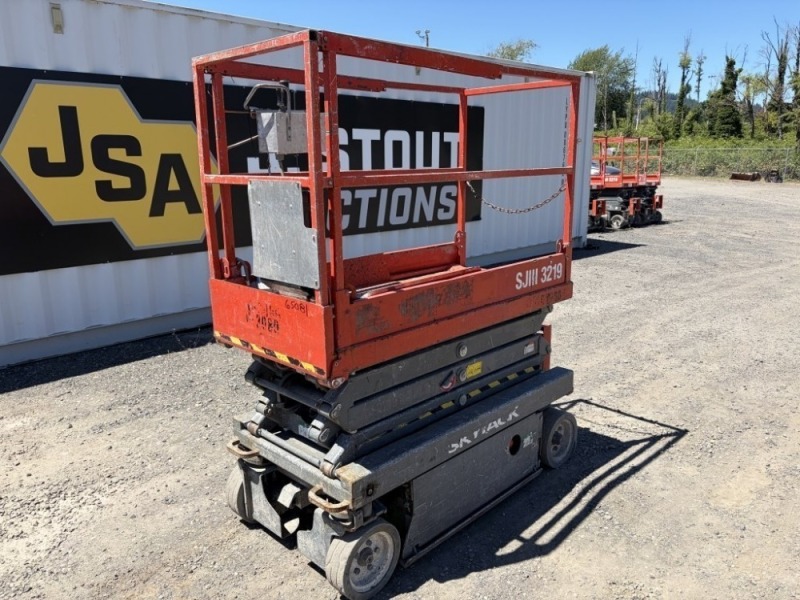 Skyjack SJIII 3219 Scissor Lift