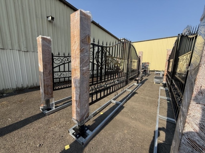 2026 EarthyGrounds Timber & Steel Gate