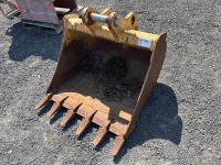 John Deere 36" Dig Bucket