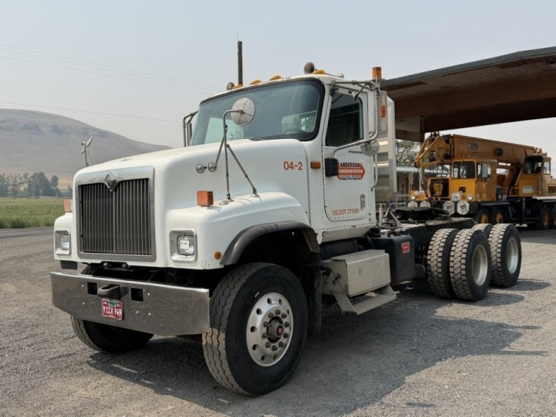 2004 International 5500i T/A Truck Tractor