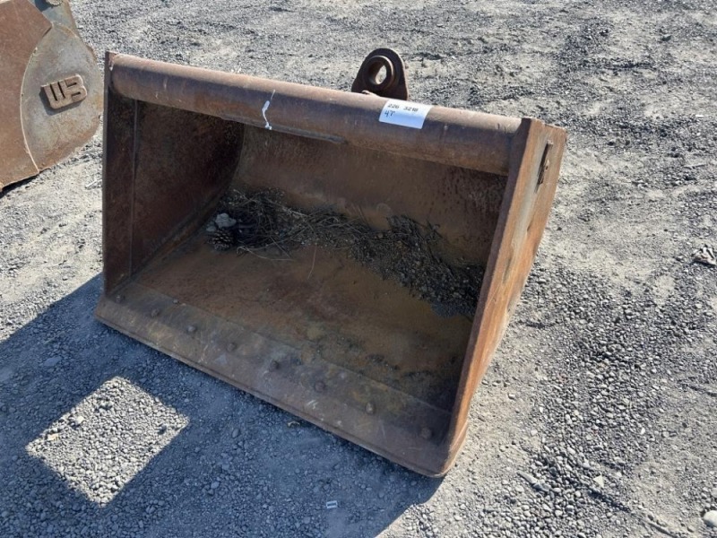 WR 48" Muck Bucket