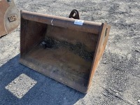 WR 48" Muck Bucket