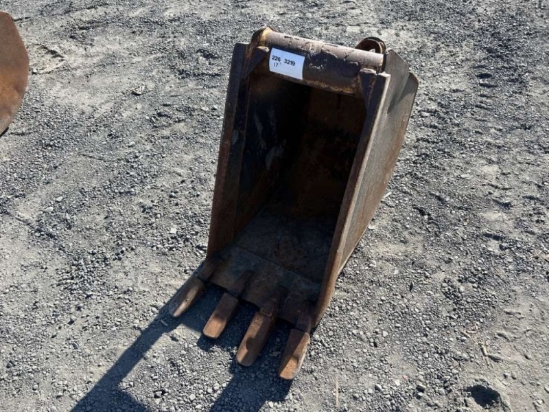 18" Dig Bucket