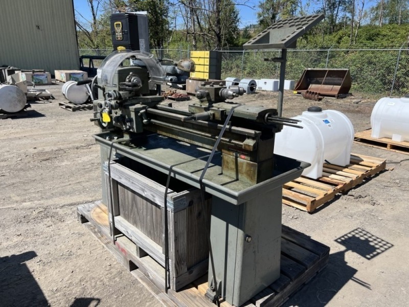 Clausing 5917 Metal Lathe