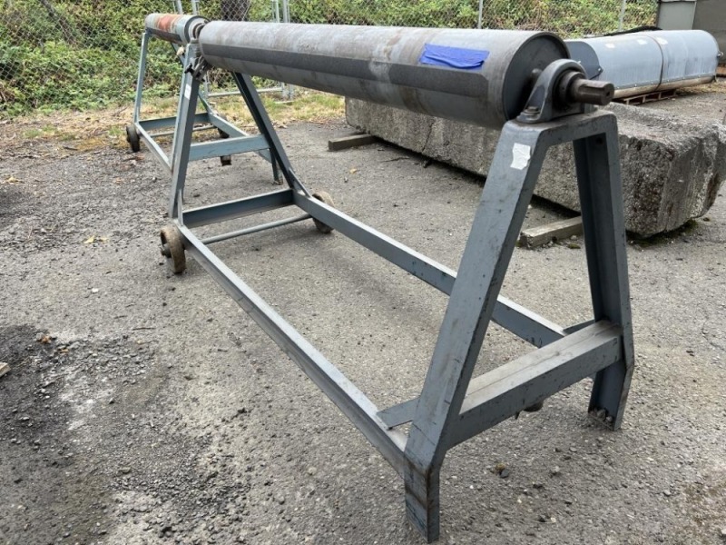 80" Roller Stand