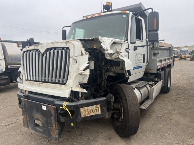 2013 International 7500 S/A Dump Truck