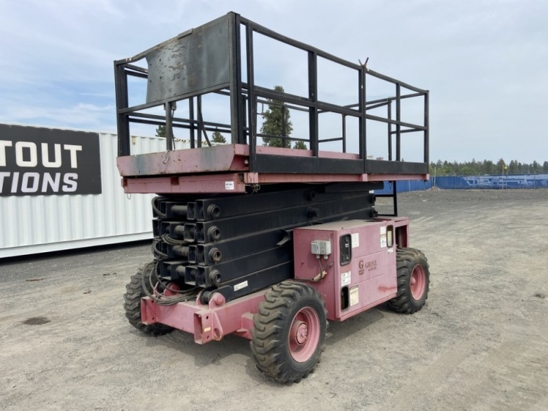 1996 Grove SM4688 Rough Terrain Scissor Lift