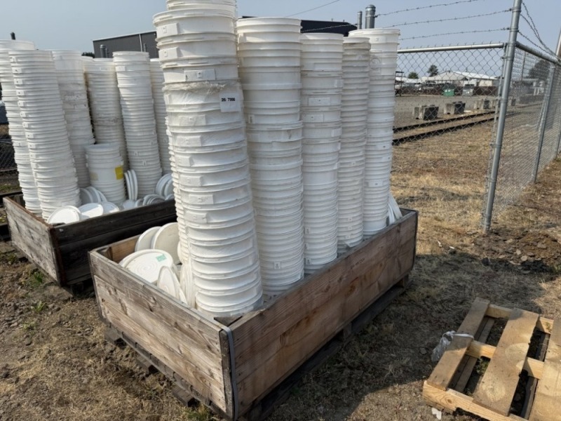 Food Grade Buckets w/Lids