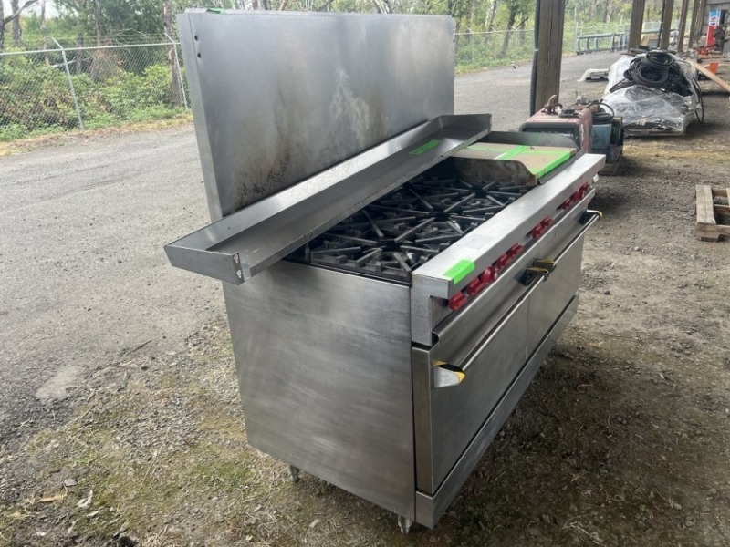 Vulcan Range W/Burners, Griddle & Ovens