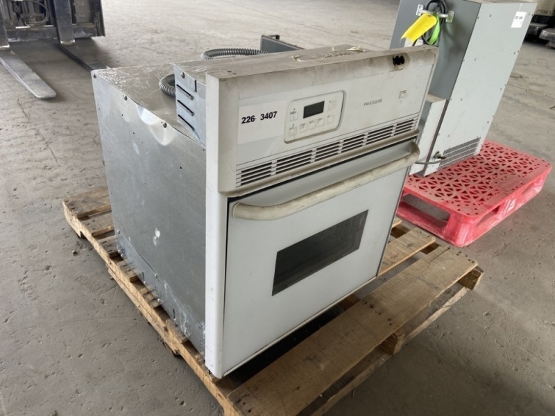 2014 Frigidaire 24" Single Electric Wall Oven