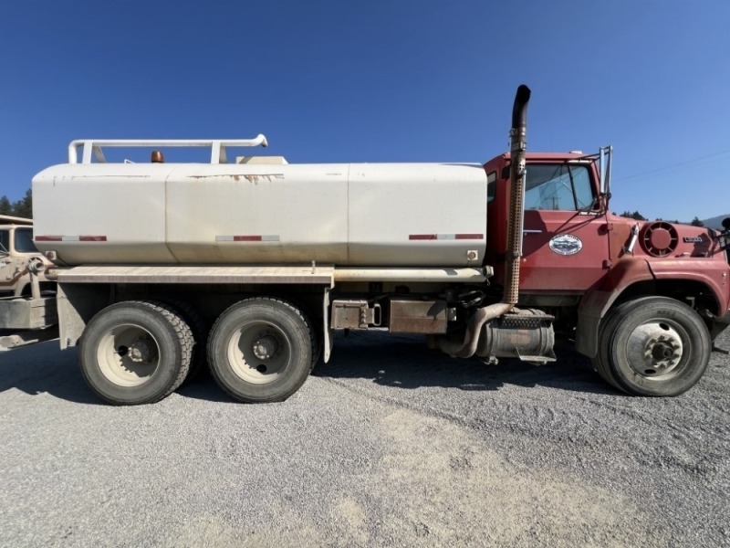 1988 Ford LTS9000 T/A Water Truck