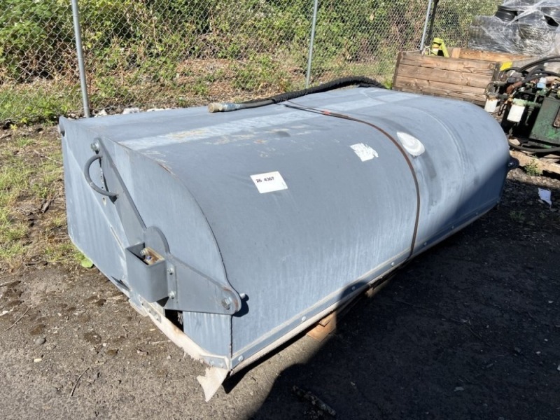 Wolverine Box Broom Sweeper