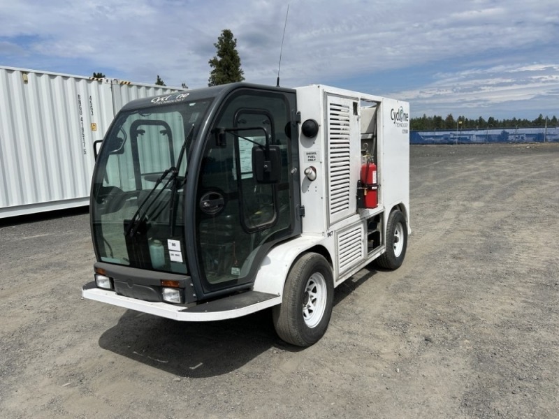 2013 Cyclone CY5500 Surface Cleaning Cart