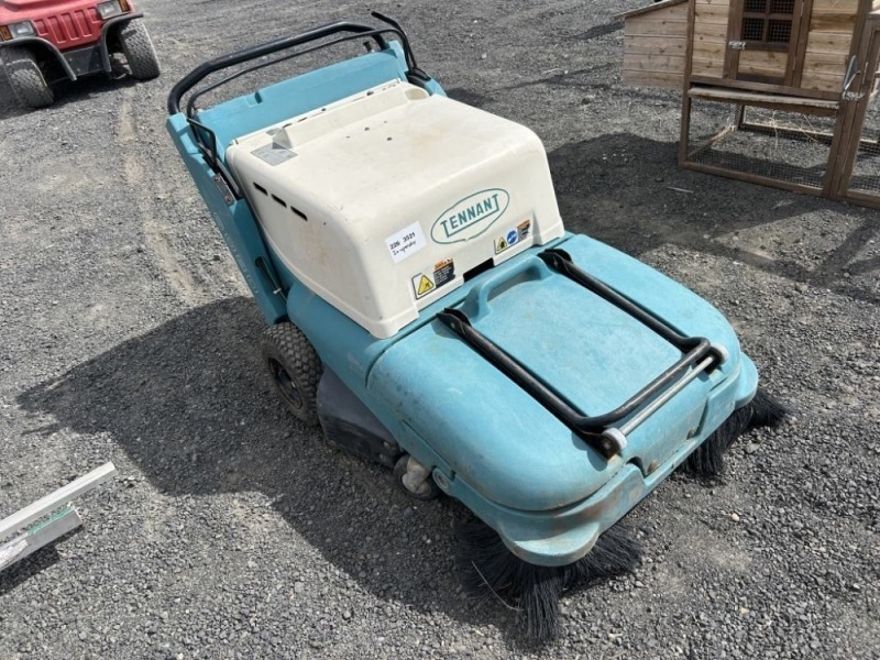 Tennant 6080 Floor Sweeper