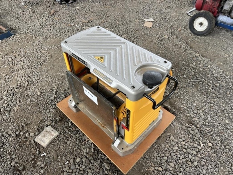 DeWalt DW734 12 1/2" Thickness Planer
