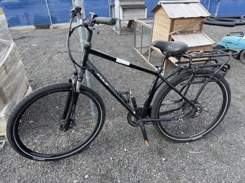 Fuji E-Crosstown LS Electric Bicycle
