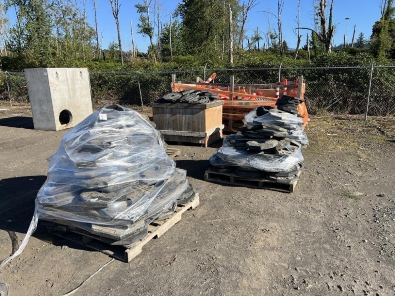 Safety Traffic Delineator Post & Bases