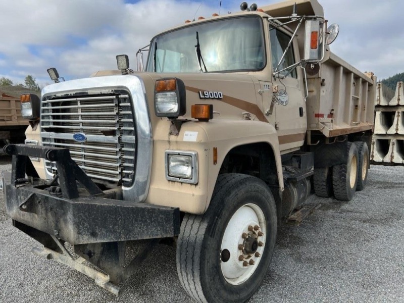 1991 Ford LT9000 T/A Dump Truck