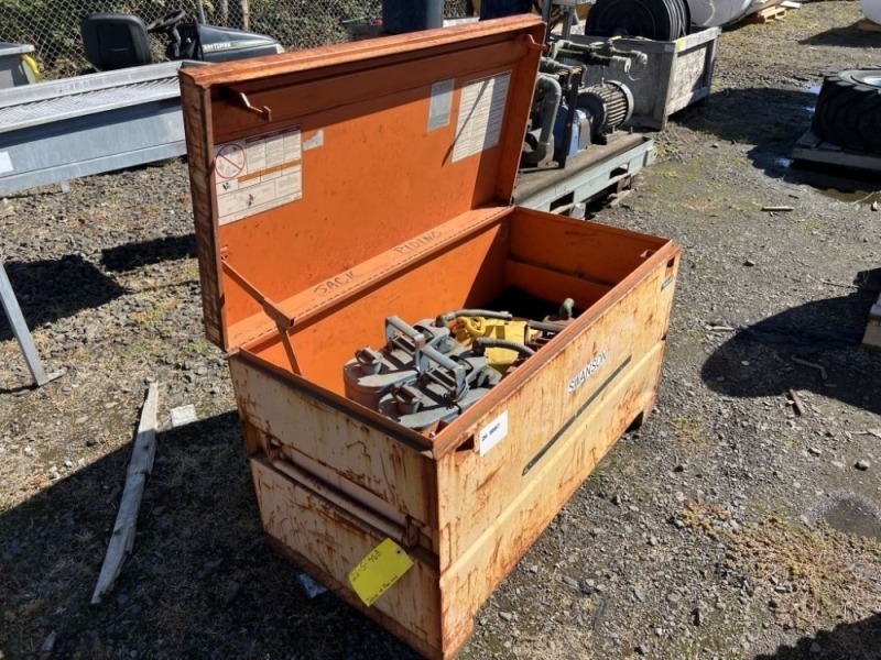 Job Box & Metal Fuel Cans