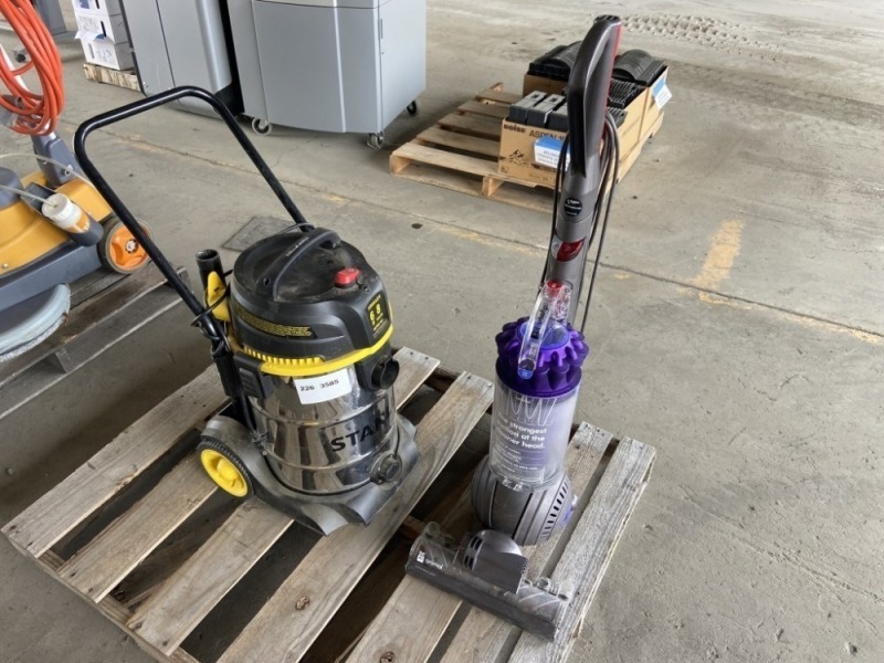 Stanley Wet/Dry Vacuum