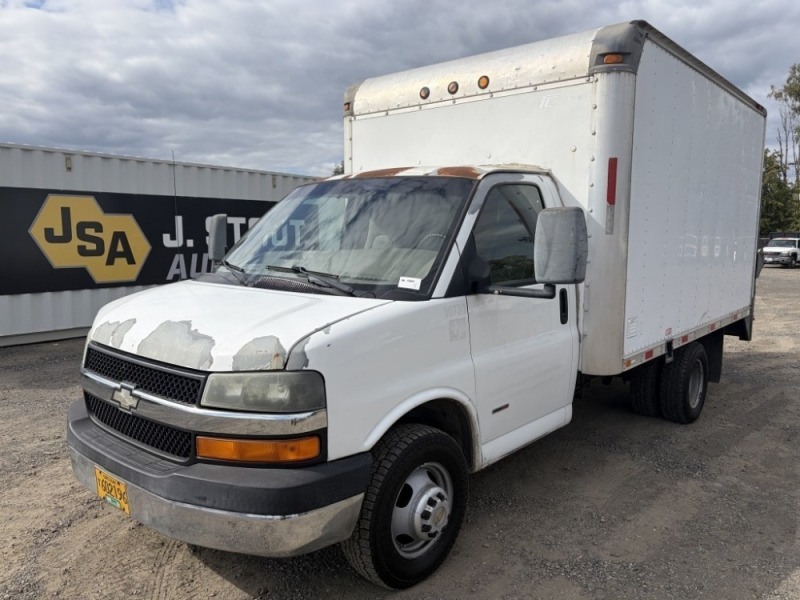 2006 Chevrolet Express Box Truck