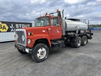 1974 Ford L9000 T/A Asphalt Distributor Truck