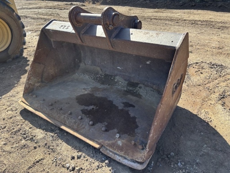 BMP 68" Muck Bucket