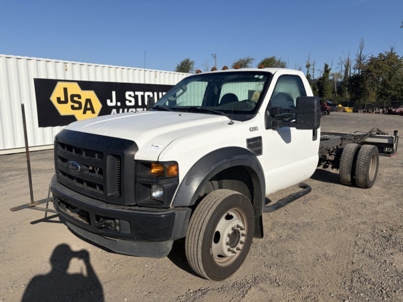 2008 Ford F450 XL SD Cab & Chassis