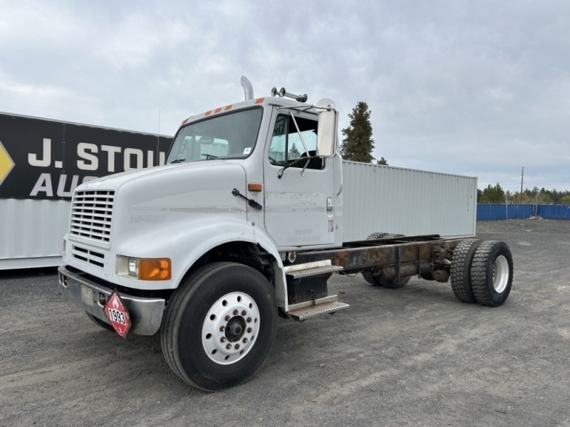 1992 International 8100 S/A Cab & Chassis