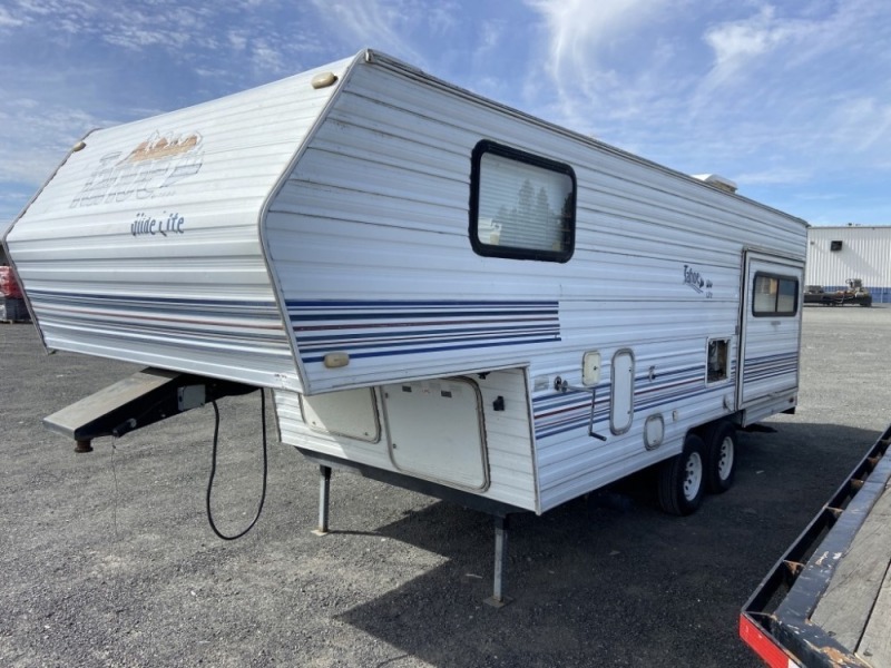 1999 Tahoe Glide Lite 5th Wheel RV Trailer
