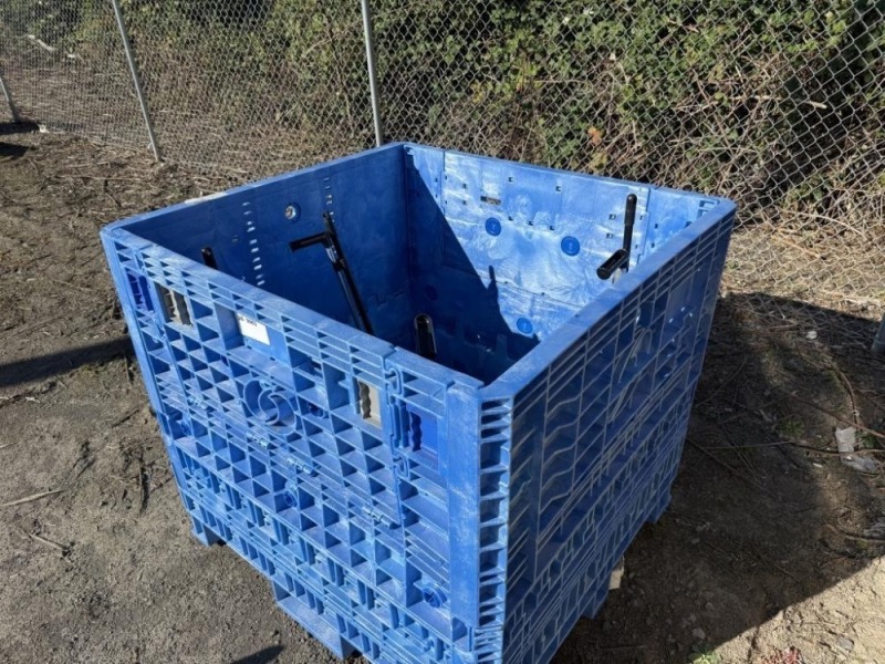 Collapsible Bulk Container