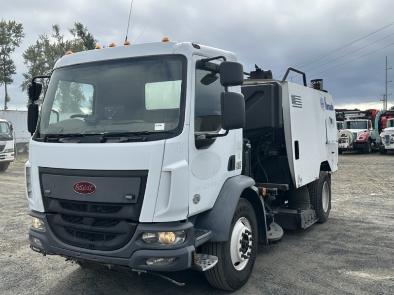 2016 Schwarze A7 Tornado Sweeper Truck