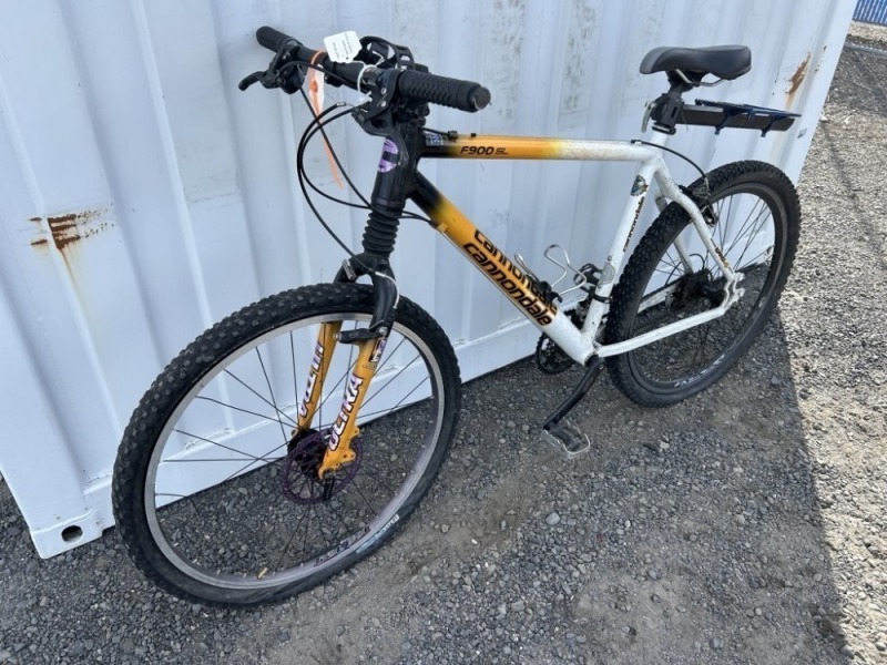 2001 Cannondale F900 SL Mountain Bike
