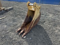 Caterpillar 14" Dig Bucket