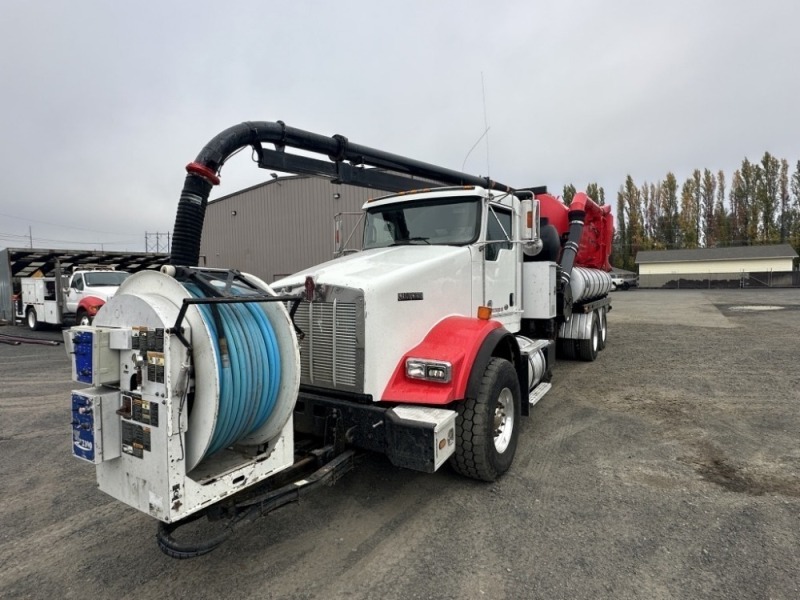 2014 Kenworth T800 Vactor 2100 Plus Vacuum Truck