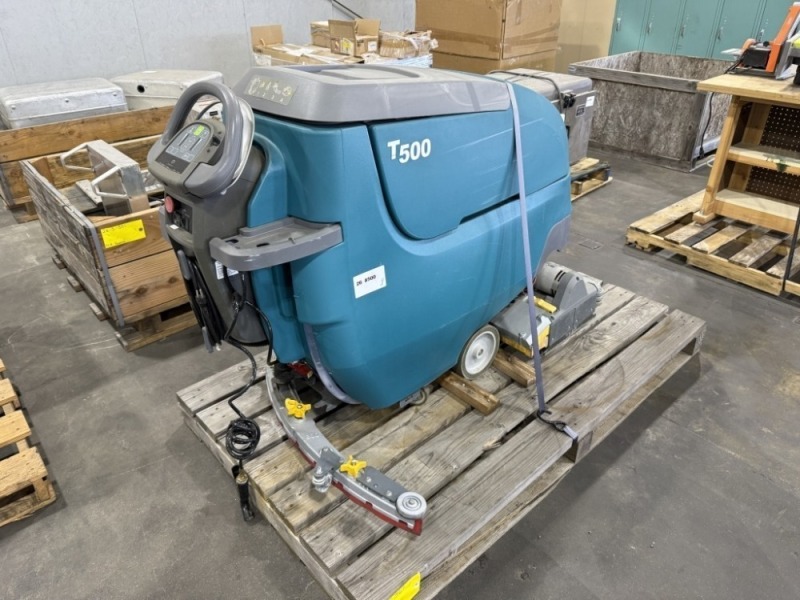 Tennant T500 Floor Scrubber