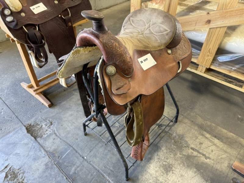 Saddle