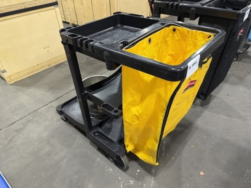 Rubbermaid Cleaning Cart