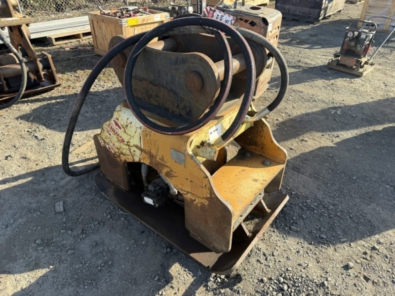 BTI TC152H Hydraulic Plate Compactor