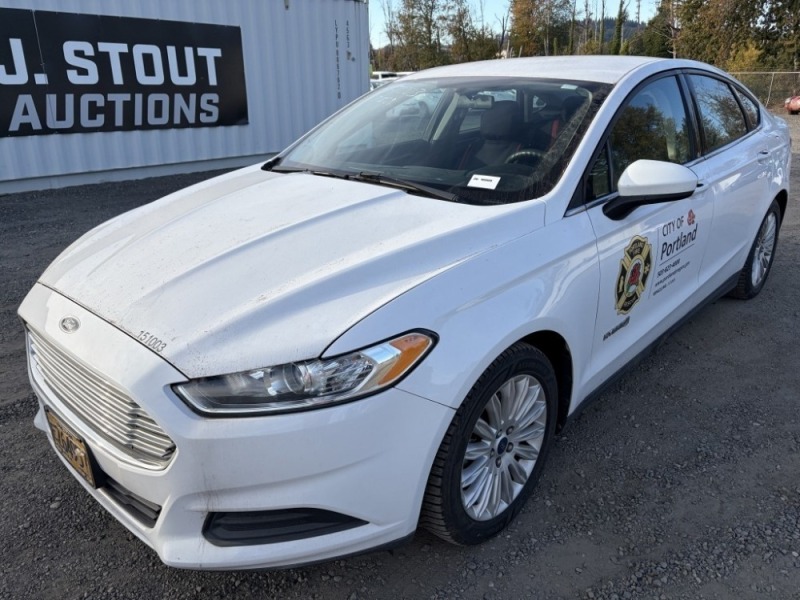 2015 Ford Fusion Hybrid Sedan