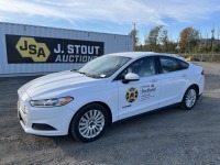 2015 Ford Fusion Hybrid Sedan