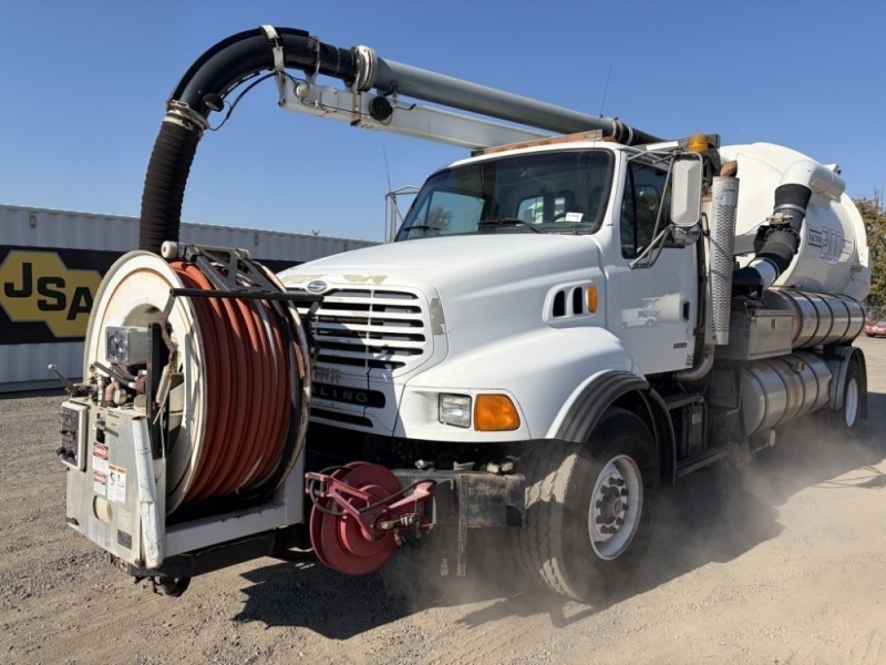 2000 Sterling L8500 Vactor 2100 T/A Vacuum Truck
