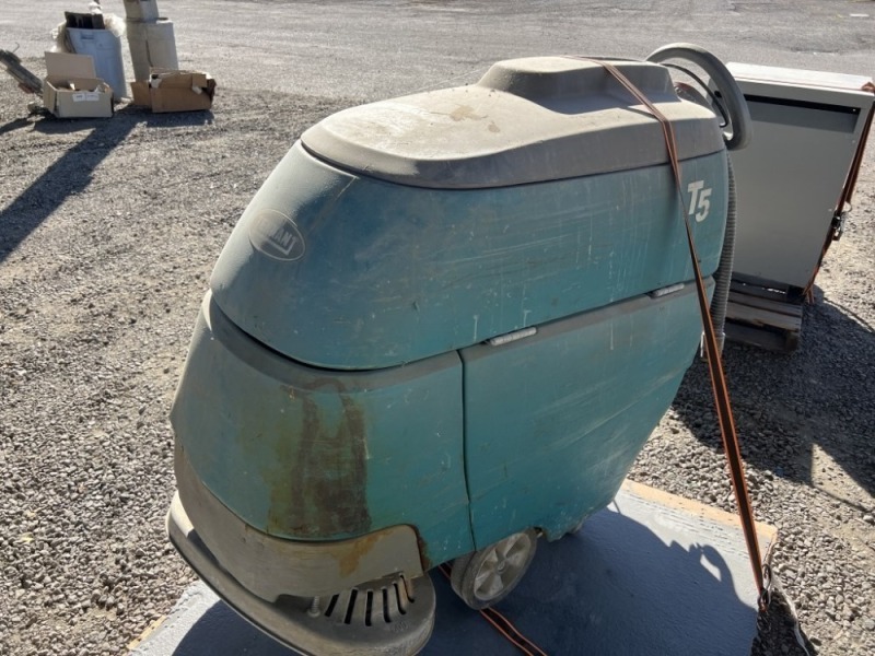 Tennant T5 Walk Behind Floor Scrubber