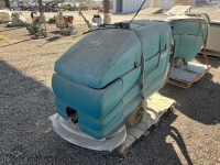 Tennant 5680 Walk Behind Floor Scrubber